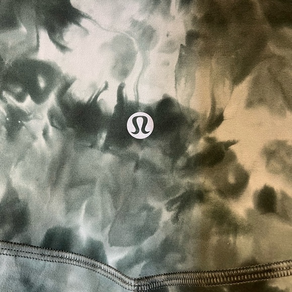 Lululemon Align High Rise Smoke Spruce Green Tie-Dye Leggings Size 6 - Picture 9 of 10